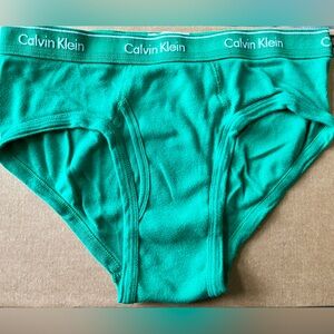 Green CK men’s briefs. Size medium.